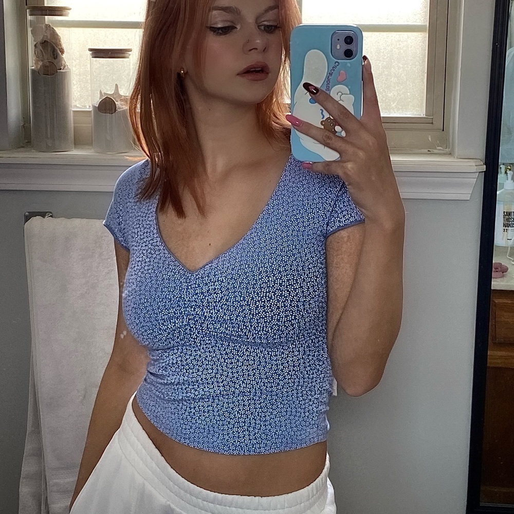 cute flower crop top from brandy :p